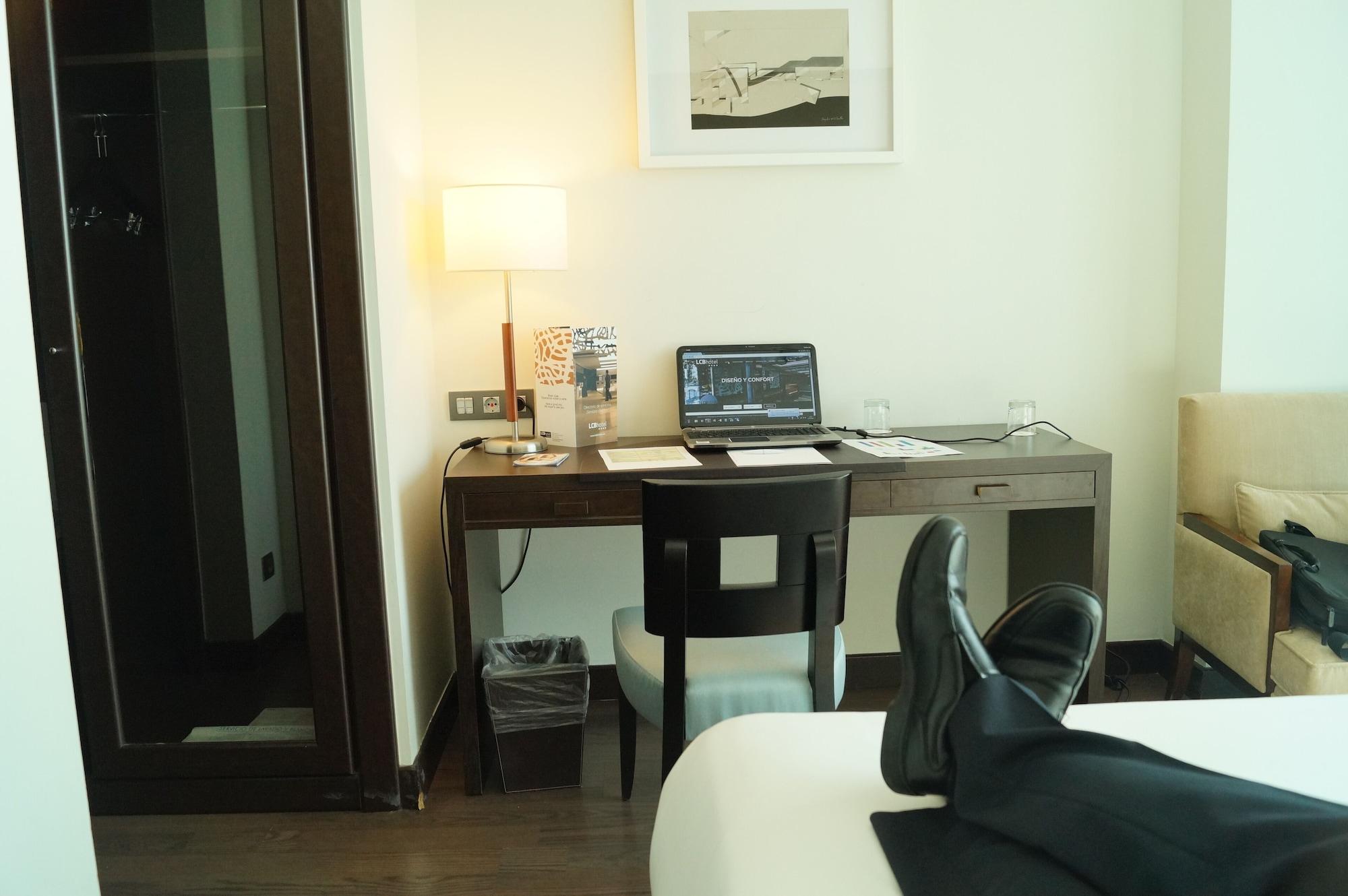 แอลซีบี โฮเต็ล ฟูเอนลาบราดา ใหม่ Hotel ภายนอก รูปภาพ