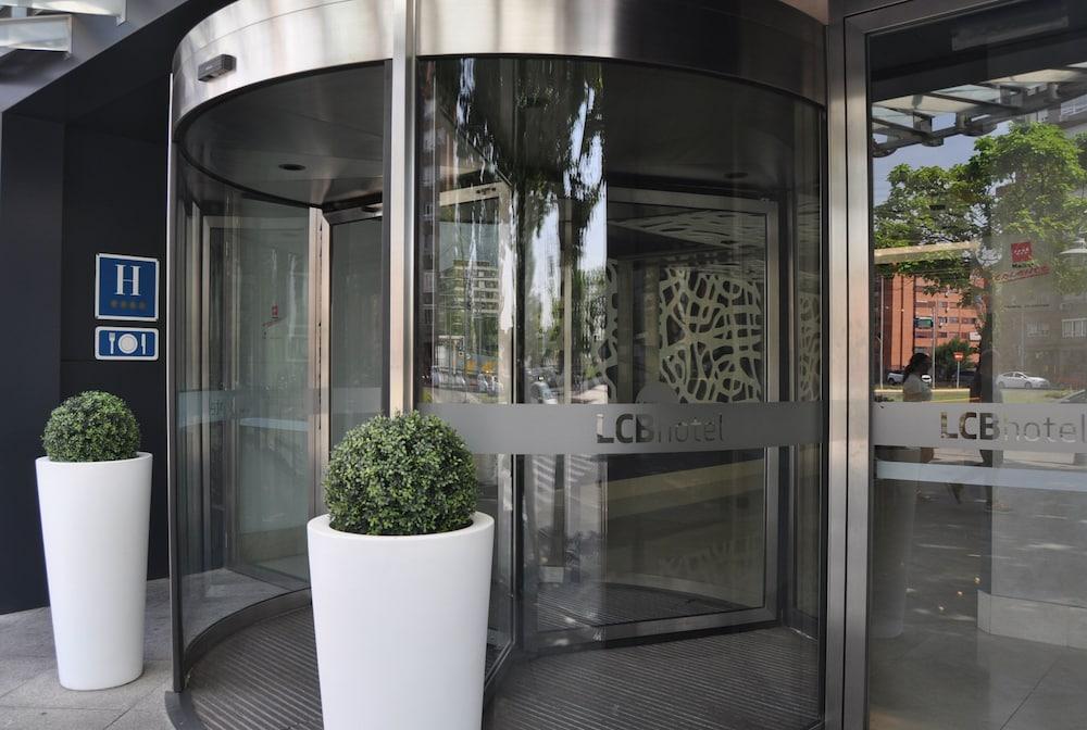 แอลซีบี โฮเต็ล ฟูเอนลาบราดา ใหม่ Hotel ภายนอก รูปภาพ