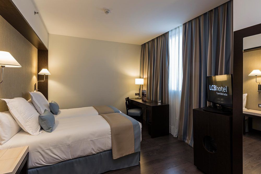 แอลซีบี โฮเต็ล ฟูเอนลาบราดา ใหม่ Hotel ภายนอก รูปภาพ